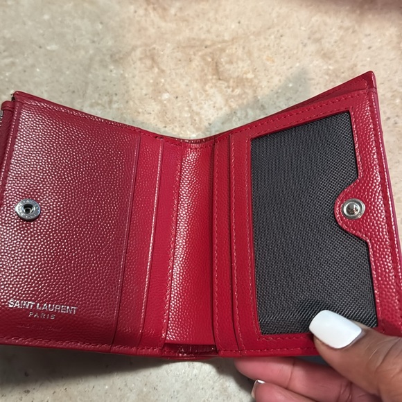 COPY - SAINT LAURENT
Monogramme quilted textured-leather wallet - Picture 6 of 8